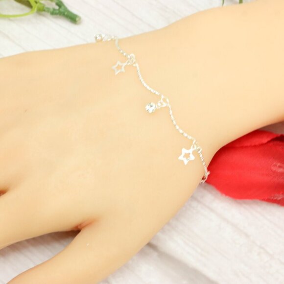 "Trendy Handmade Bracelet – A Thoughtful Gift for Girls & Women | UNVRC1062 - Picture 10 of 10